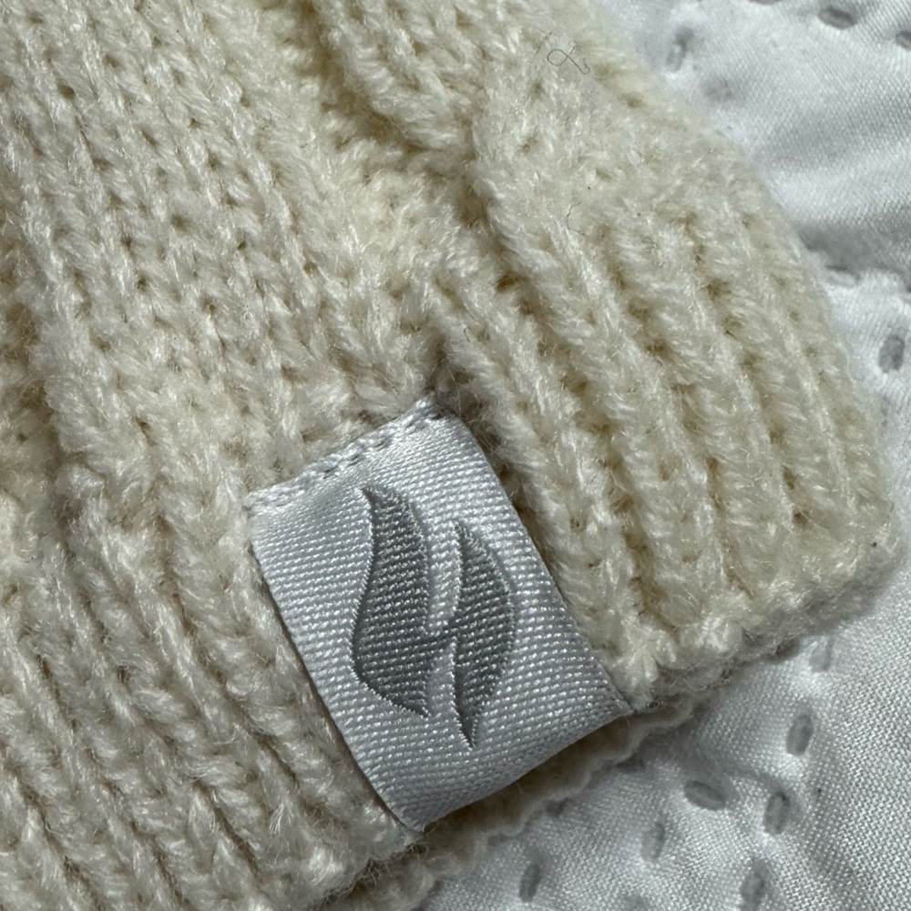 Heat Holders Heatweaver Cream Cable Knit Beanie Winter Snow Hat Gear Woman Lady - Picture 6 of 8